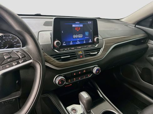 Used 2023 Nissan Altima 2.5 SV FWD image 25