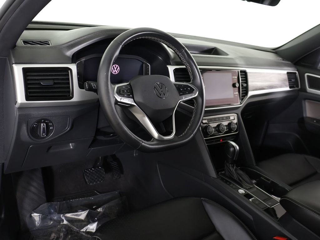Used 2022 Volkswagen Atlas Cross Sport SE FWD image 27