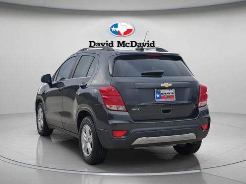 Used 2019 Chevrolet Trax LT FWD image 4