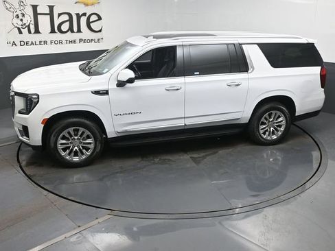 Used 2022 GMC Yukon XL SLT w/ SLT Premium Package image 61