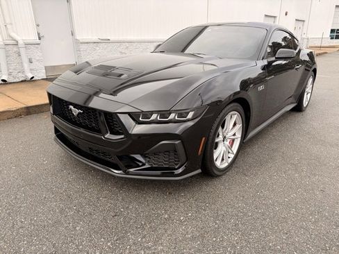 Used 2024 Ford Mustang GT Premium image 9