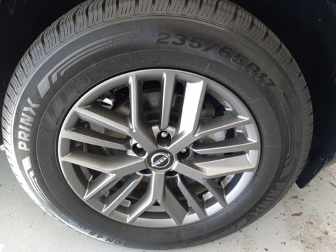 Used 2024 Nissan Rogue S FWD image 4
