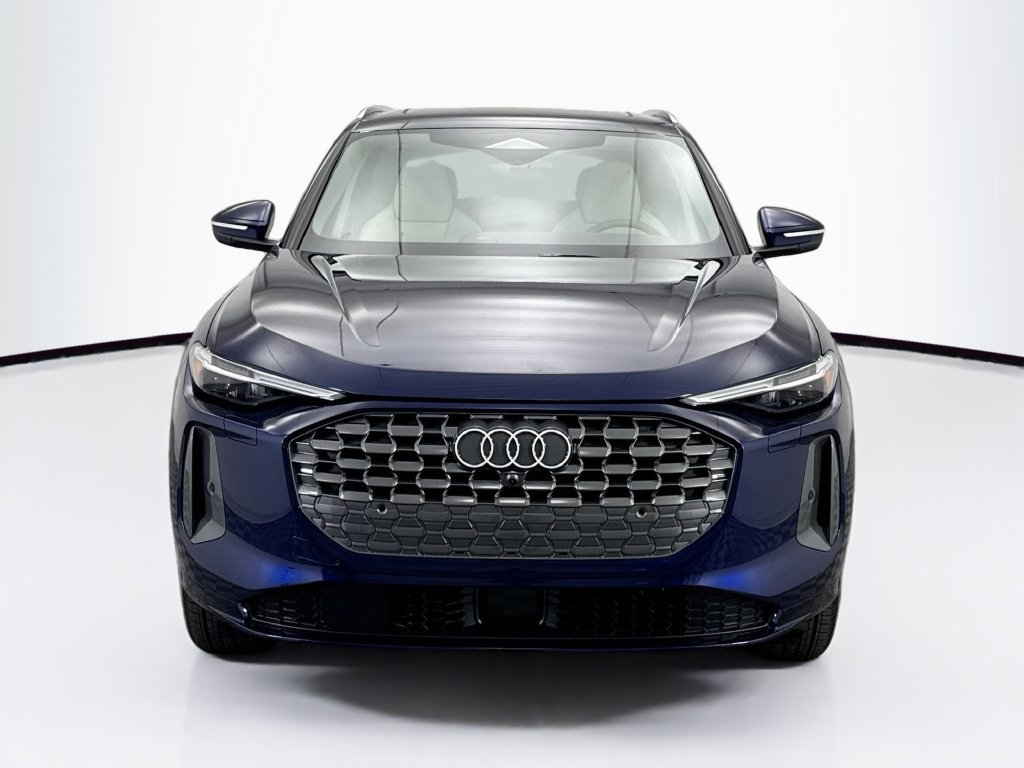 Certified 2025 Audi Q5 Premium Plus w/ Premium Plus AWD/4WD image 2