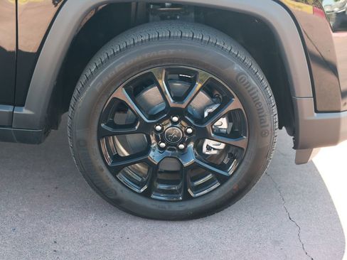 New 2026 Jeep Compass Latitude image 8