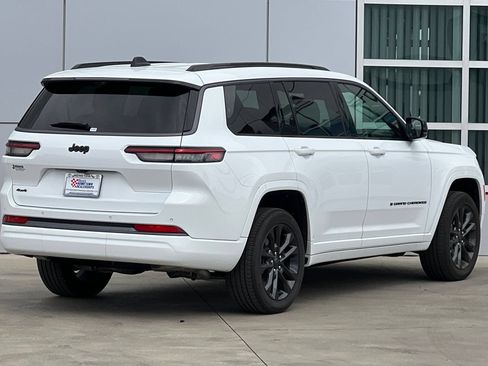 Used 2026 Jeep Grand Cherokee L Limited AWD/4WD image 4