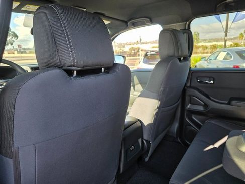 Used 2023 Nissan Frontier SV w/ Midnight Edition Package image 16