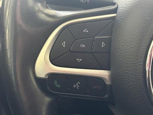 Used 2018 Jeep Compass Latitude w/ Cold Weather Group image 19