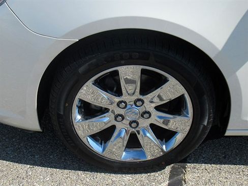 Used 2011 Buick LaCrosse CXS FWD image 11