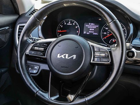 Used 2023 Kia Seltos S image 10