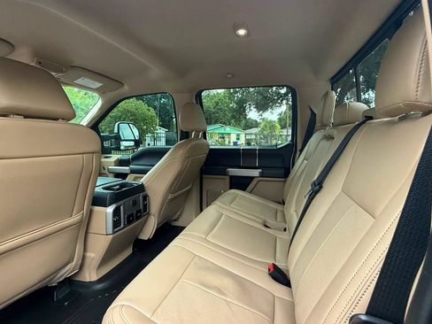 Used 2021 Ford F250 Lariat w/ Lariat Value Package RWD image 14