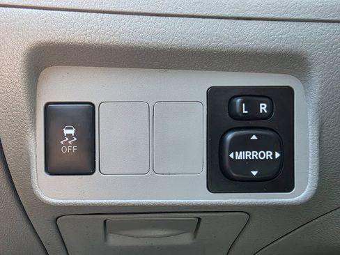 Used 2011 Toyota Corolla LE FWD image 31