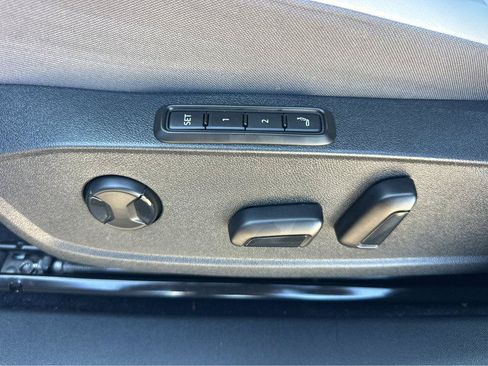 Used 2022 Volkswagen ID.4 Pro S RWD image 31