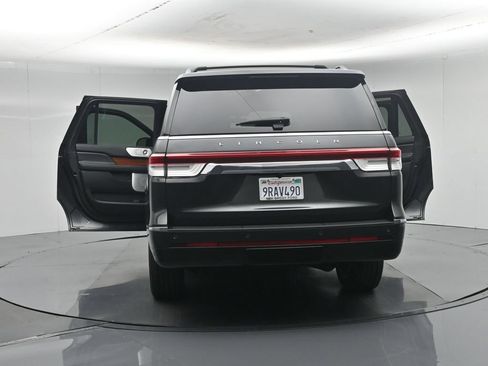 Used 2023 Lincoln Navigator L Reserve AWD/4WD image 37
