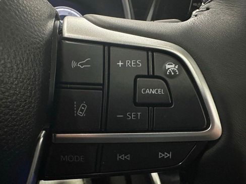 Used 2025 Toyota Highlander XSE image 21