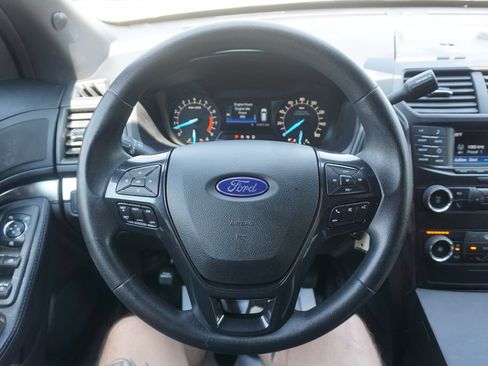 Used 2019 Ford Explorer 4WD Police Interceptor image 3