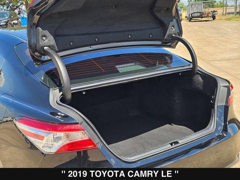 Used 2019 Toyota Camry LE FWD image 33