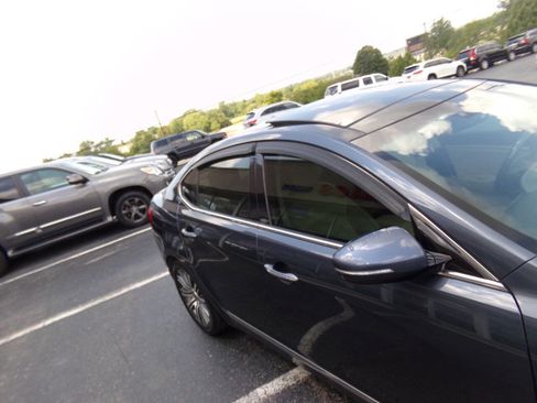 Used 2015 Kia Cadenza Premium w/ Luxury Package image 44