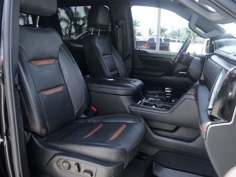 Used 2022 GMC Sierra 1500 AT4 w/ AT4 Preferred Package AWD/4WD image 41
