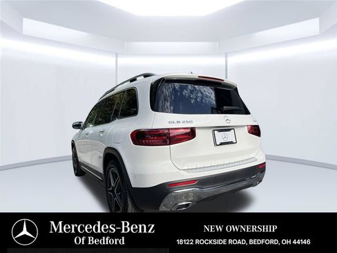 Used 2026 Mercedes-Benz GLB 250 4MATIC image 3