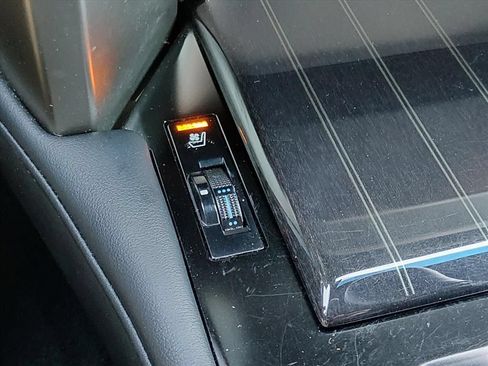 Used 2021 Lexus GX 460 Premium w/ Premium Package AWD/4WD image 22