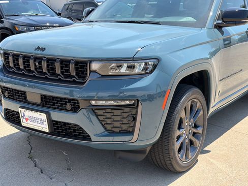 New 2026 Jeep Grand Cherokee L Limited AWD/4WD image 26