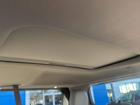 Used 2023 Jeep Wagoneer Series III w/ Premium Group I image 30