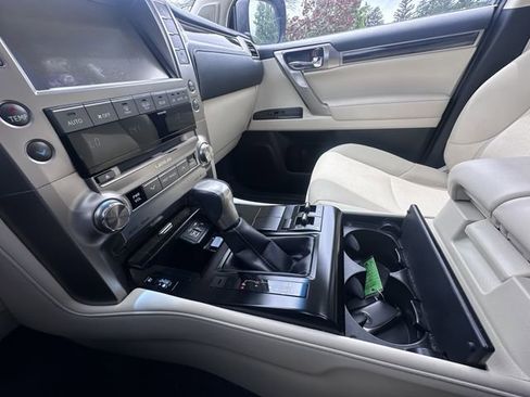 Used 2021 Lexus GX 460 Premium AWD/4WD image 16