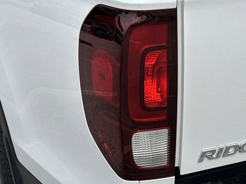 Used 2023 Honda Ridgeline Sport image 8