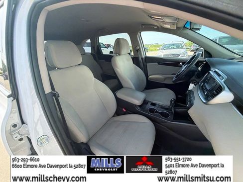 Used 2016 Kia Sorento AWD image 24