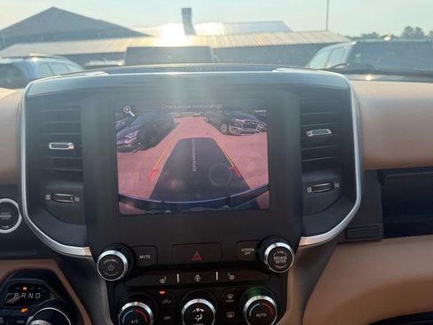 Used 2019 RAM 1500 Big Horn AWD/4WD image 14