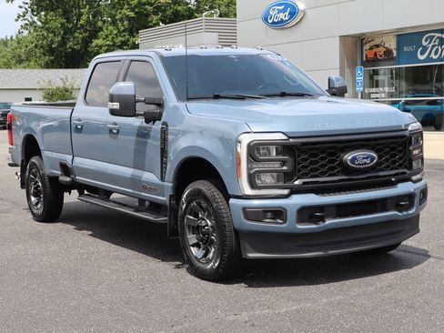 Used 2023 Ford F350 Lariat w/ Sport Appearance Package AWD/4WD image 2