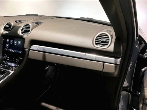 Used 2025 Porsche 718 Cayman w/ Premium Package image 23