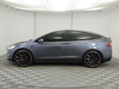 Used 2021 Tesla Model X Performance image 8