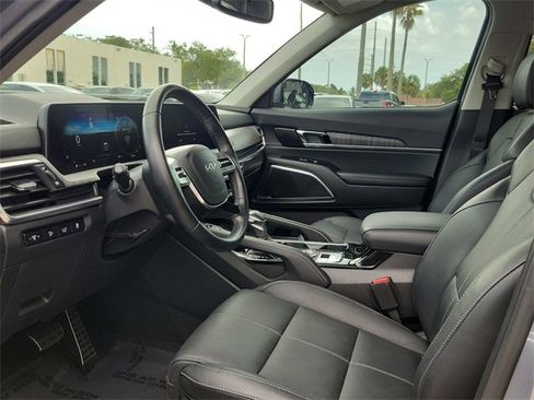 Used 2024 Kia Telluride SX image 11