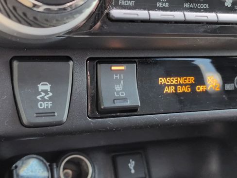 Used 2020 Toyota RAV4 XSE w/ XSE Grade Weather Package AWD/4WD image 22