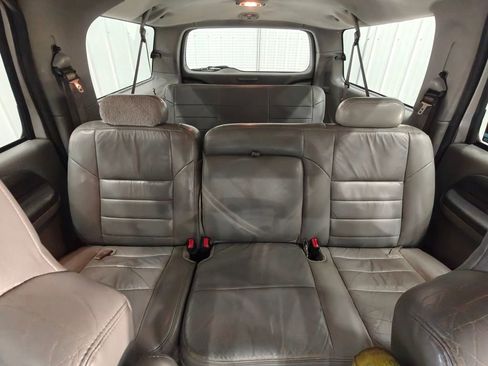 Used 2004 Ford Excursion XLT AWD/4WD image 18