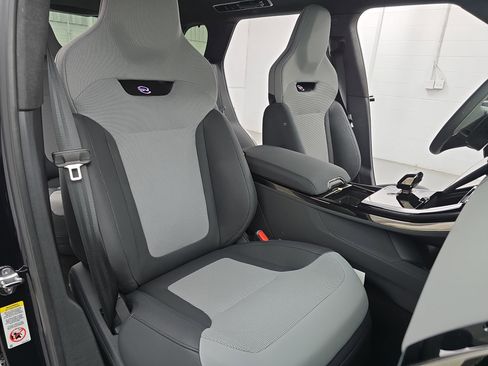 Used 2025 Land Rover Range Rover Sport SV Edition Two image 10