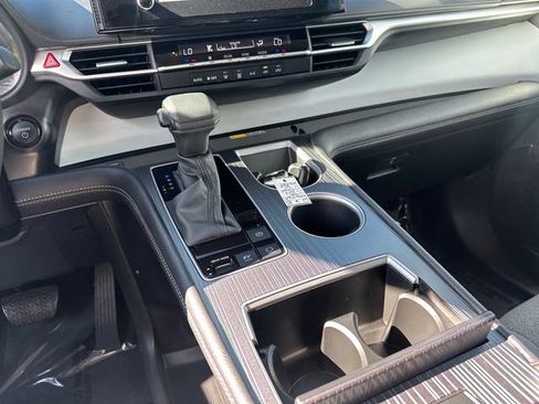 Certified 2026 Toyota Sienna LE FWD image 27