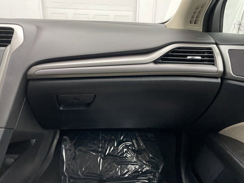 Used 2019 Ford Fusion S image 38