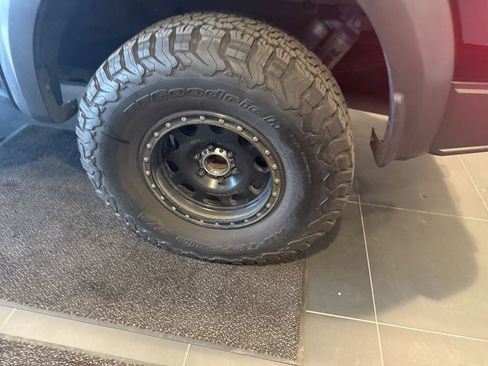 Used 2017 Ford F150 Raptor w/ Equipment Group 802A Luxury image 11