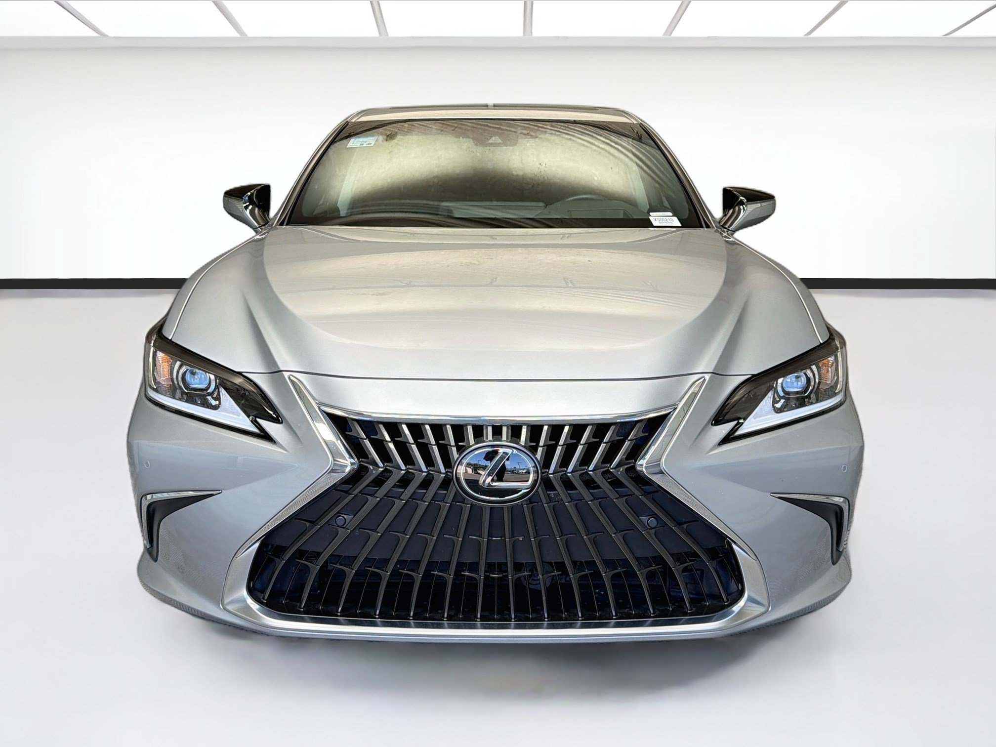 Used 2024 Lexus ES 300h w/ Premium Package FWD image 2
