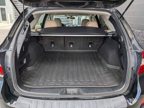 Used 2017 Subaru Outback 2.5i Limited AWD/4WD image 28