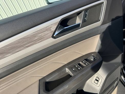 Used 2023 Volkswagen Atlas Cross Sport SE w/ Panoramic Sunroof Package AWD/4WD image 36