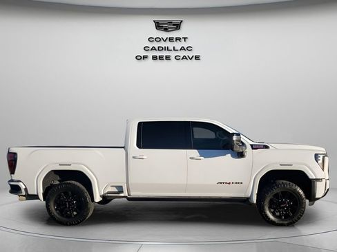 Used 2024 GMC Sierra 2500 AT4 w/ AT4 Premium Plus Package image 11