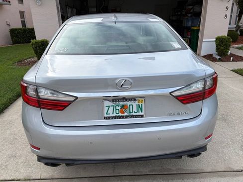 Used 2017 Lexus ES 350 w/ Premium Package FWD image 4
