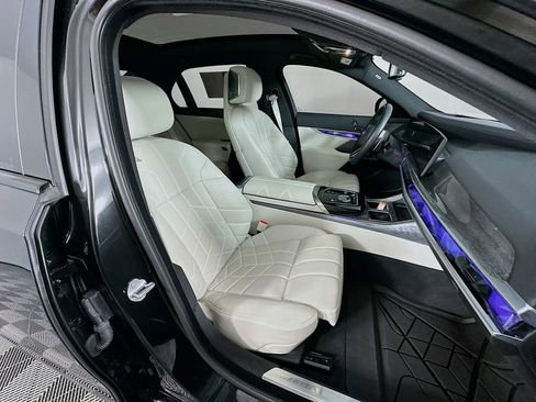 Used 2024 BMW 760i xDrive 760i xDrive image 36