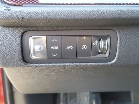 Certified 2024 Chevrolet Traverse RS w/ LPO, Floor Liner Package image 8