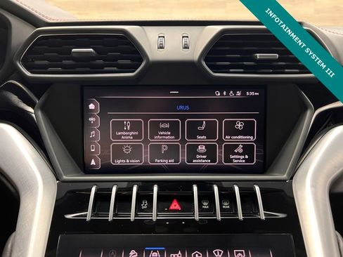 Used 2019 Lamborghini Urus image 26