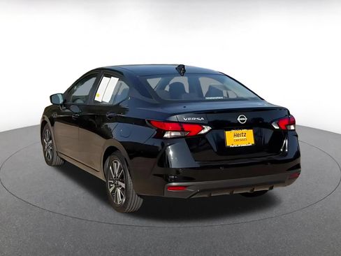 Used 2025 Nissan Versa SV FWD image 10