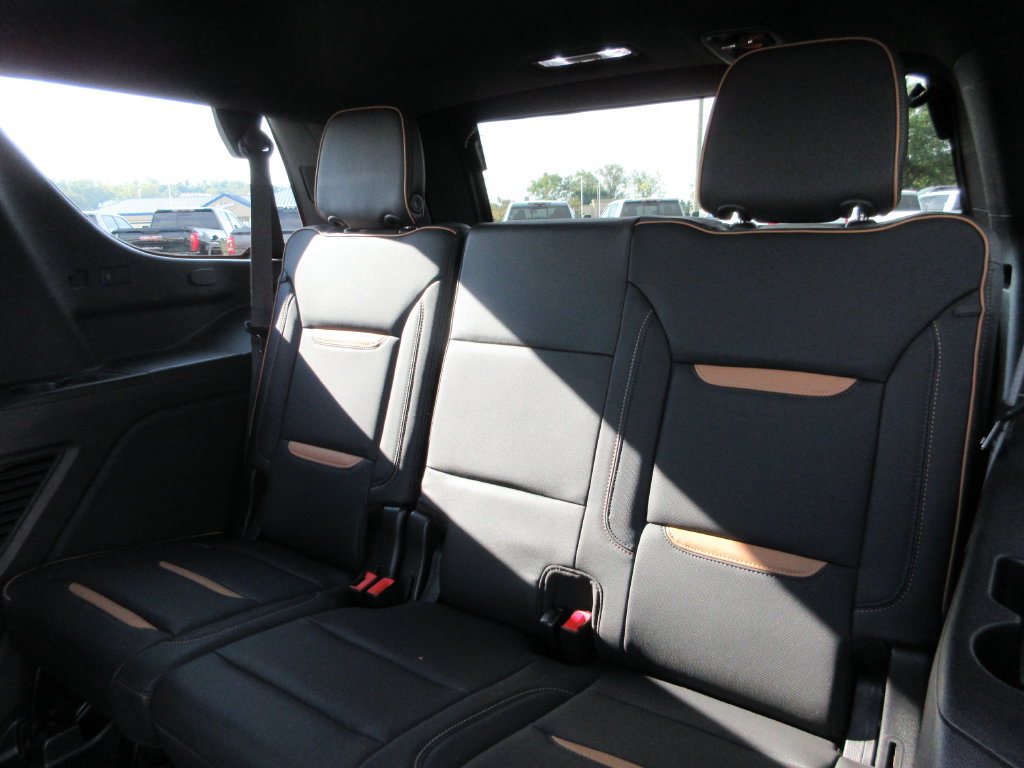 Certified 2021 GMC Yukon AT4 w/ AT4 Premium Package AWD/4WD image 24